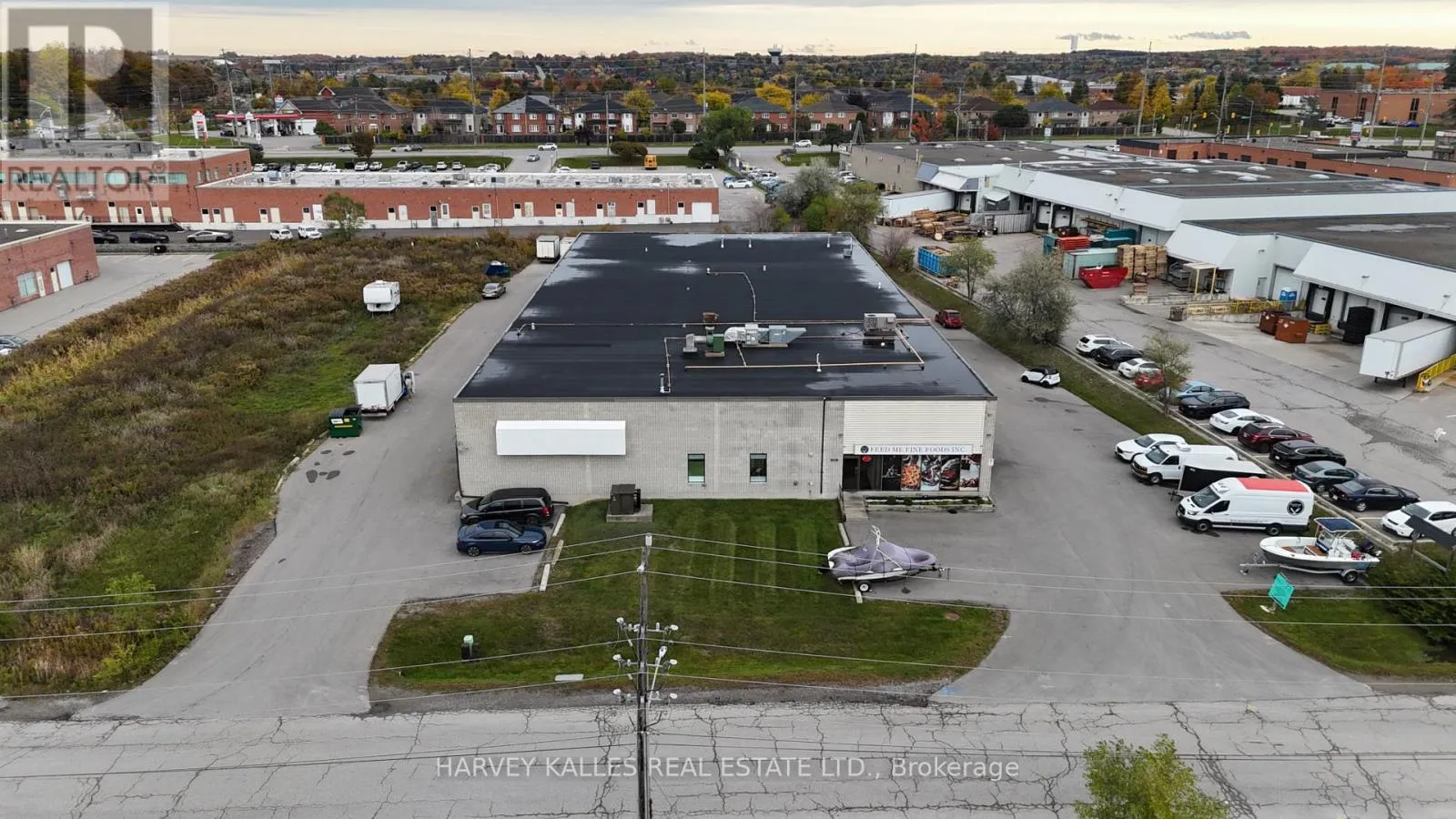 589 Steven Court, Newmarket, Ontario L3Y 6Z3