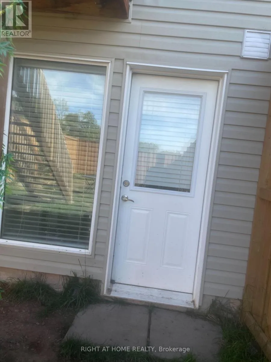 Row / Townhouse for rent: 59 Denistoun(bachelor) Street, Welland, Ontario L3T 0H6