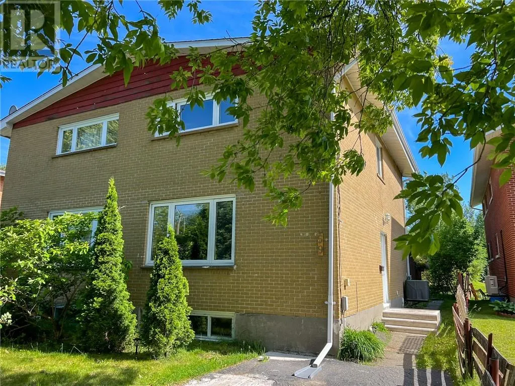 House for rent: 59 Kelsey Avenue, Sudbury, Ontario P3C 2X7