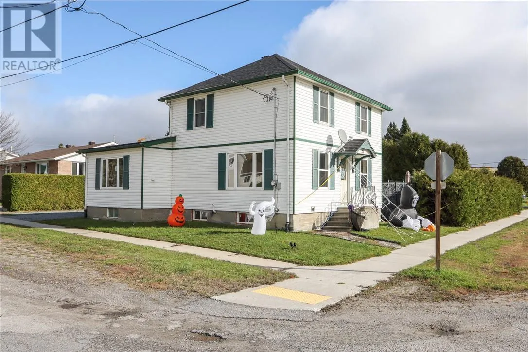 House for rent: 59 Principale Street E, Verner, Ontario P0H 2M0