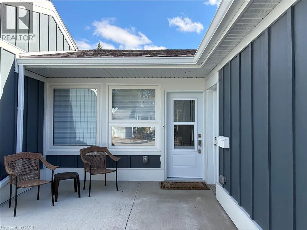 Row / Townhouse for rent: 59 Szollosy Circle, Hamilton, Ontario L9B 1T8