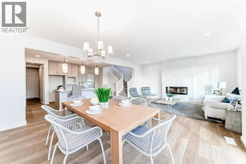 House for rent: 59 Versant Way Sw, Calgary, Alberta T2Y 0Y9