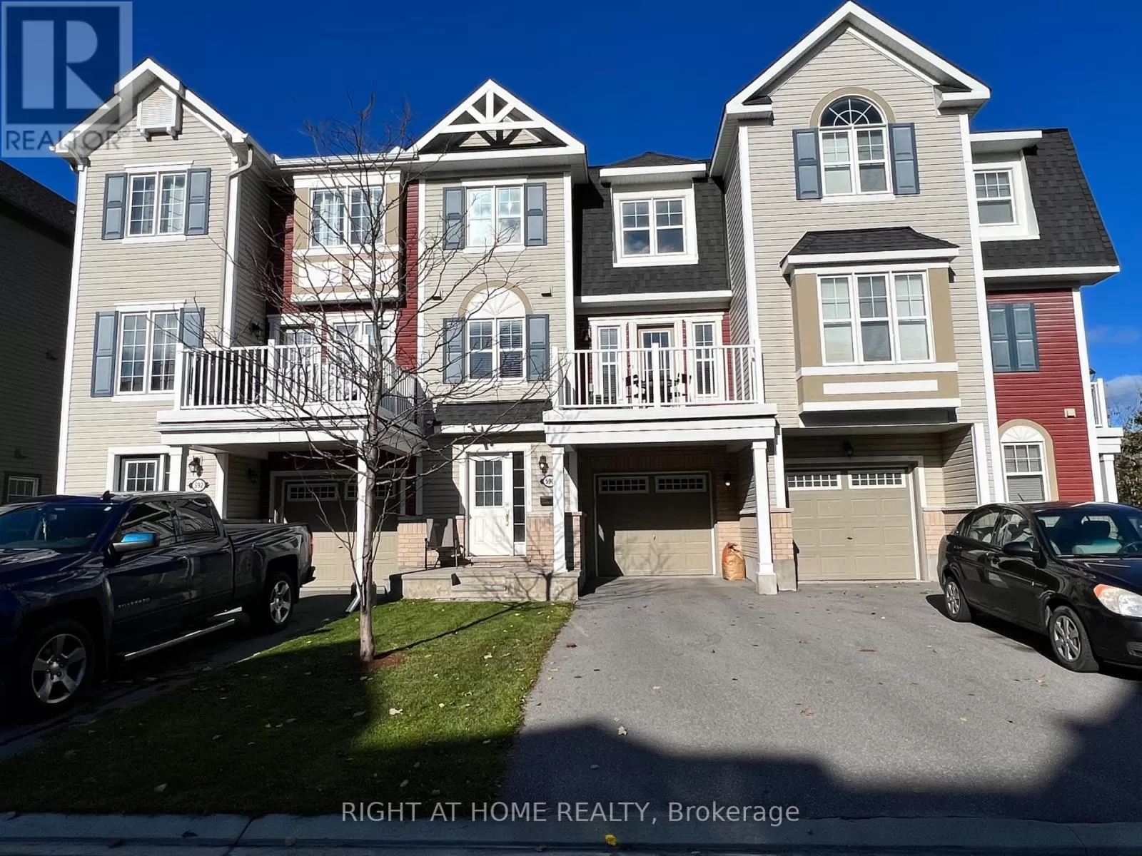 Row / Townhouse for rent: 590 Foxlight Circle, Ottawa, Ontario K2M 0L9