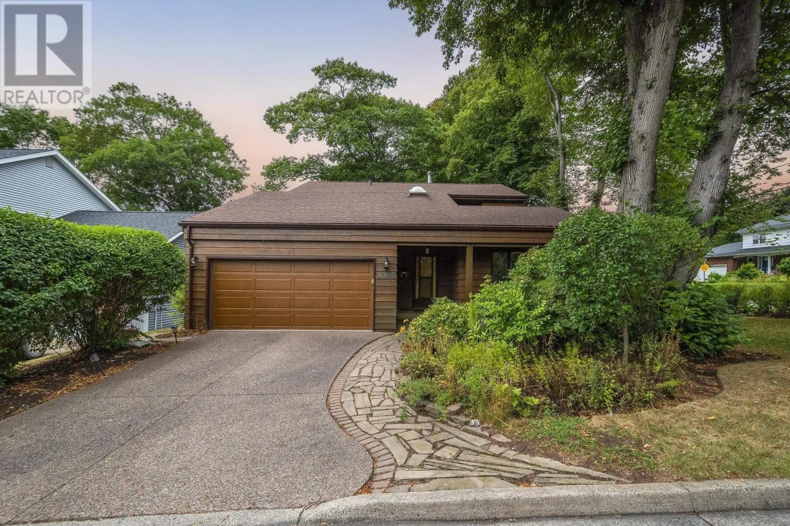 House for rent: 5905 Bilton Lane, Halifax, Nova Scotia B3H 4M3