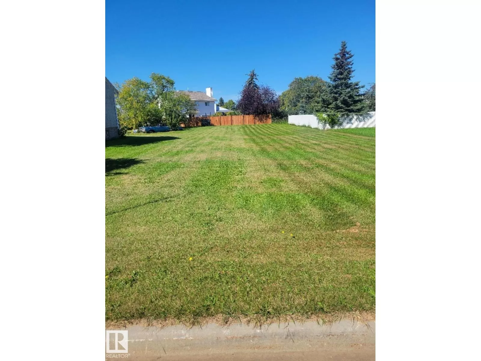 No Building for rent: 5906 49 St, Tofield, Alberta T0B 4J0
