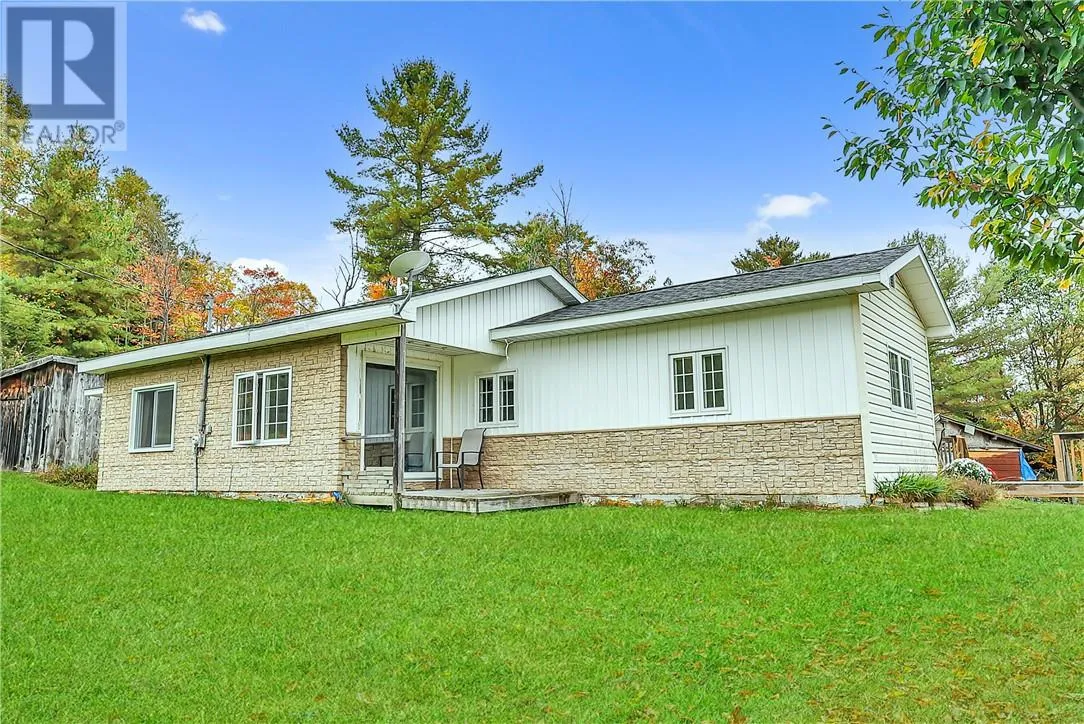 Mobile Home for rent: 591 Lacloche Lake Road, Massey, Ontario P0P 1P0