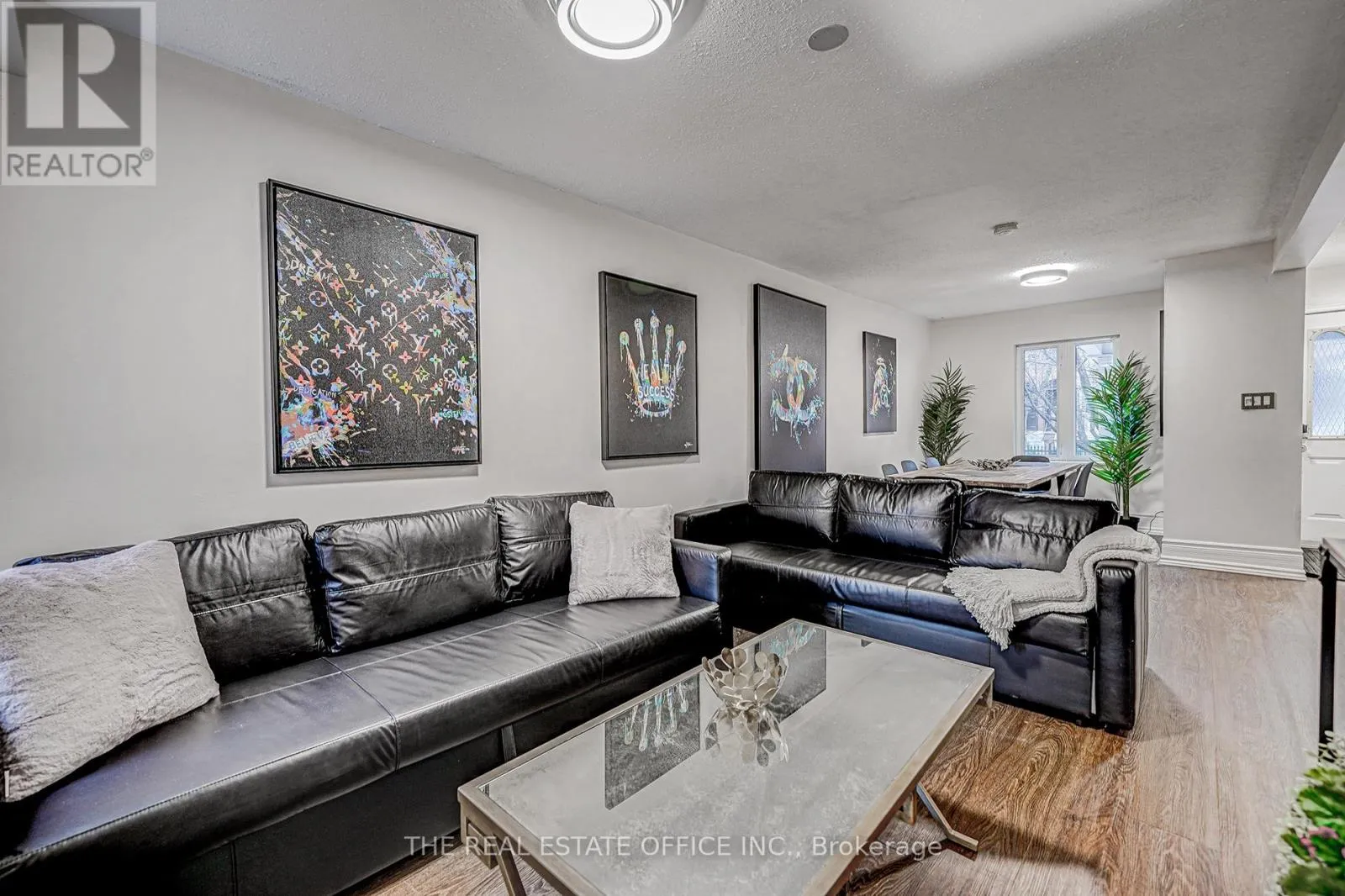 Row / Townhouse for rent: 591 Wellington Street W, Toronto, Ontario M5V 1G3