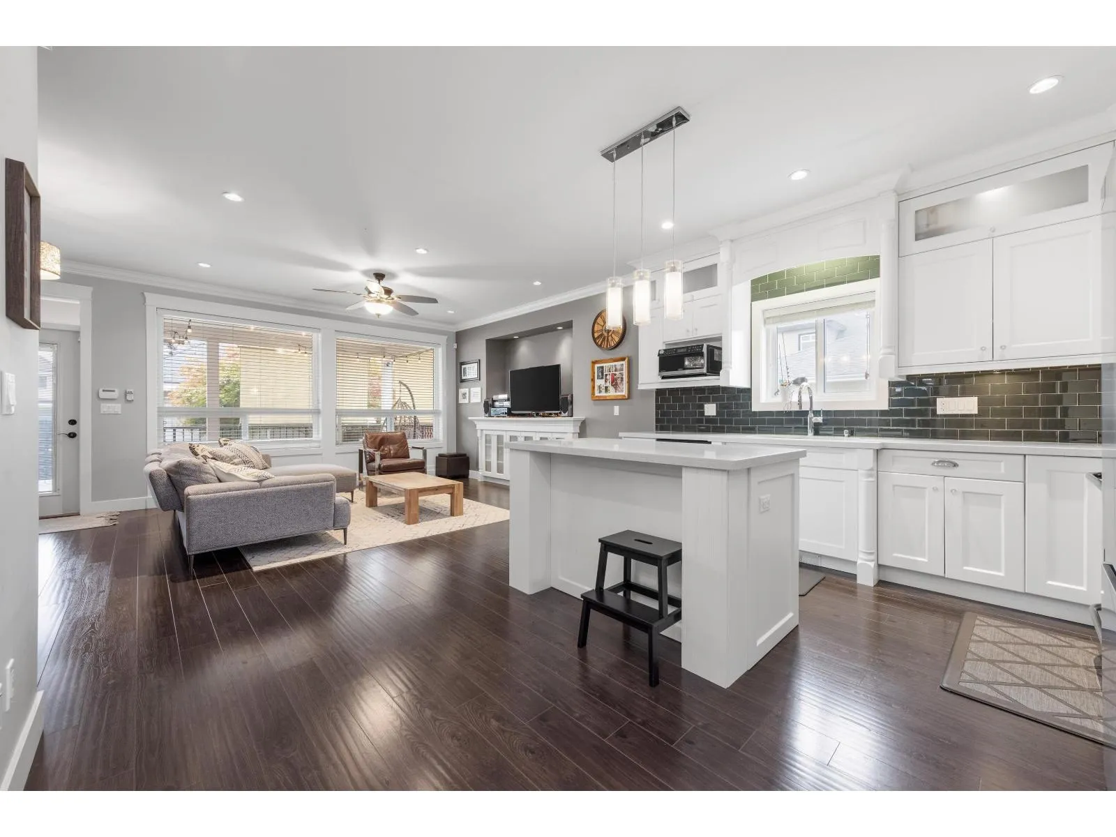 House for rent: 5911 131a Street, Surrey, British Columbia V3X 0E4