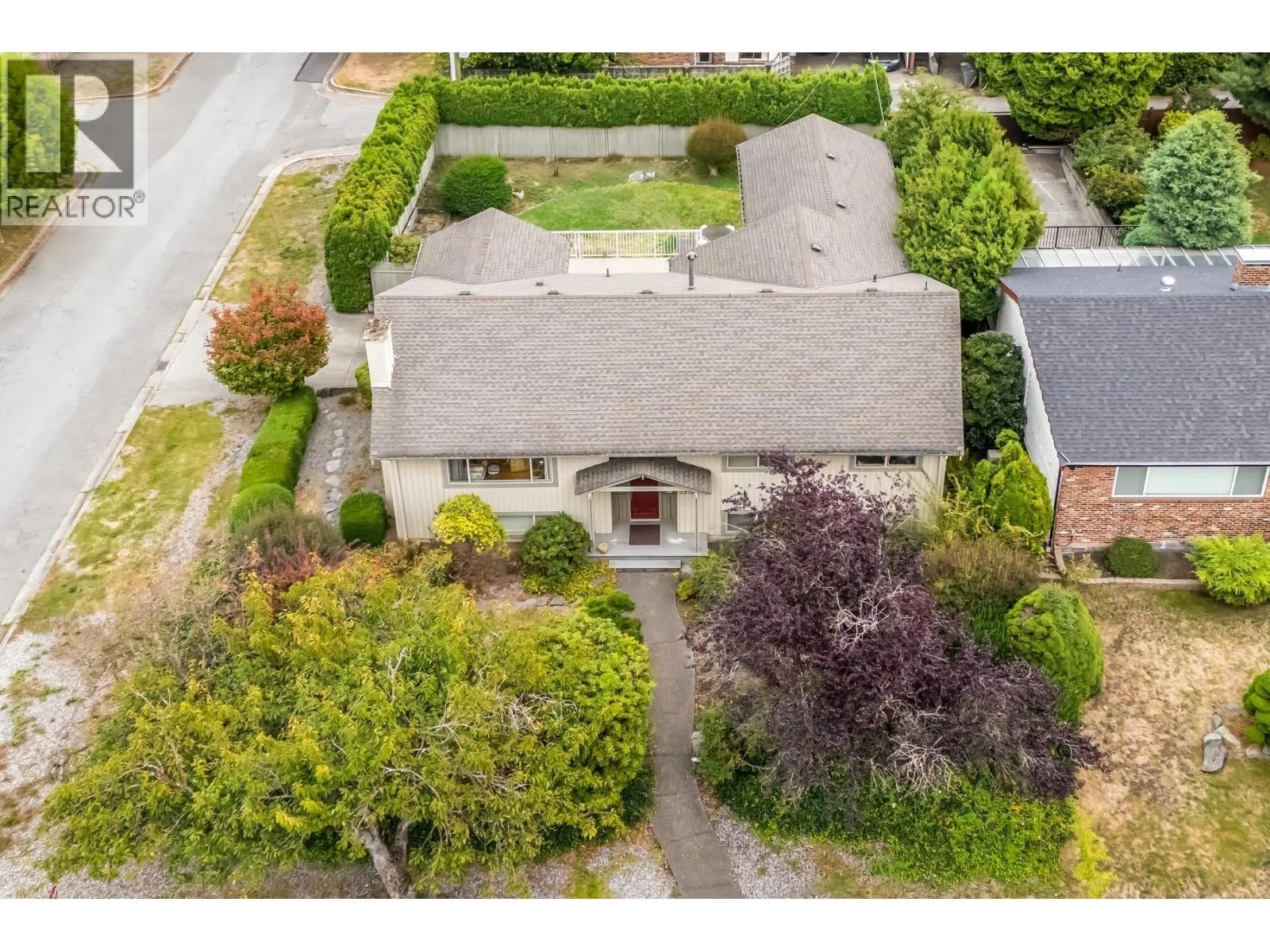 House for rent: 5912 Fremlin Street, Vancouver, British Columbia V5Z 3W9