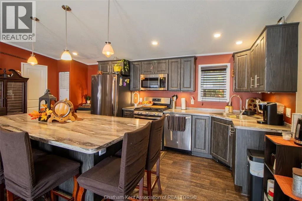 5928 Bluewater Line Unit# 4, Wallaceburg, Ontario N8A 4K9