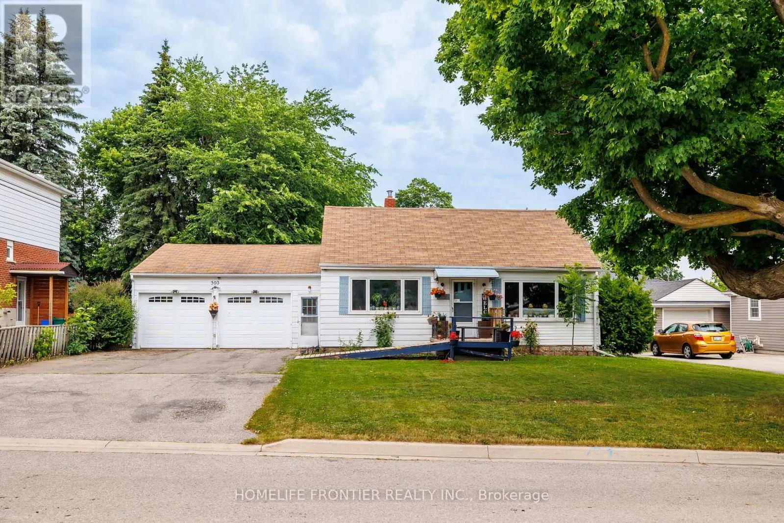 House for rent: 593 Watson Avenue, Newmarket, Ontario L3Y 2V2