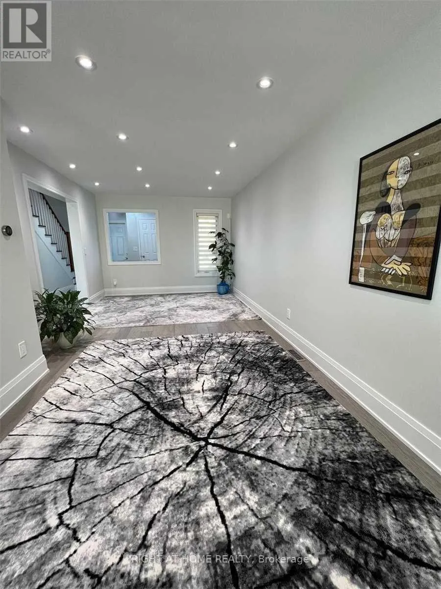 House for rent: 5936 Candlebrook Court, Mississauga, Ontario L5V 2V5