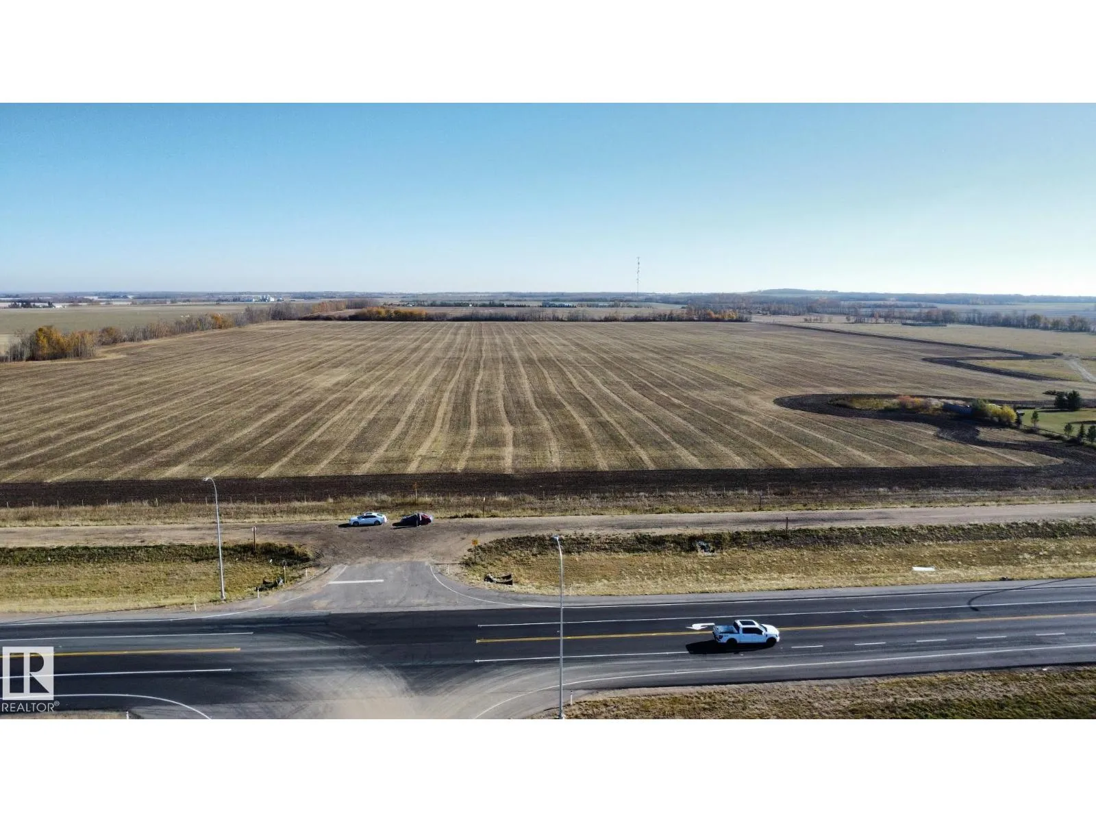 No Building for rent: 594.. Hwy 44, Rural Westlock County, Alberta T7P 2P6
