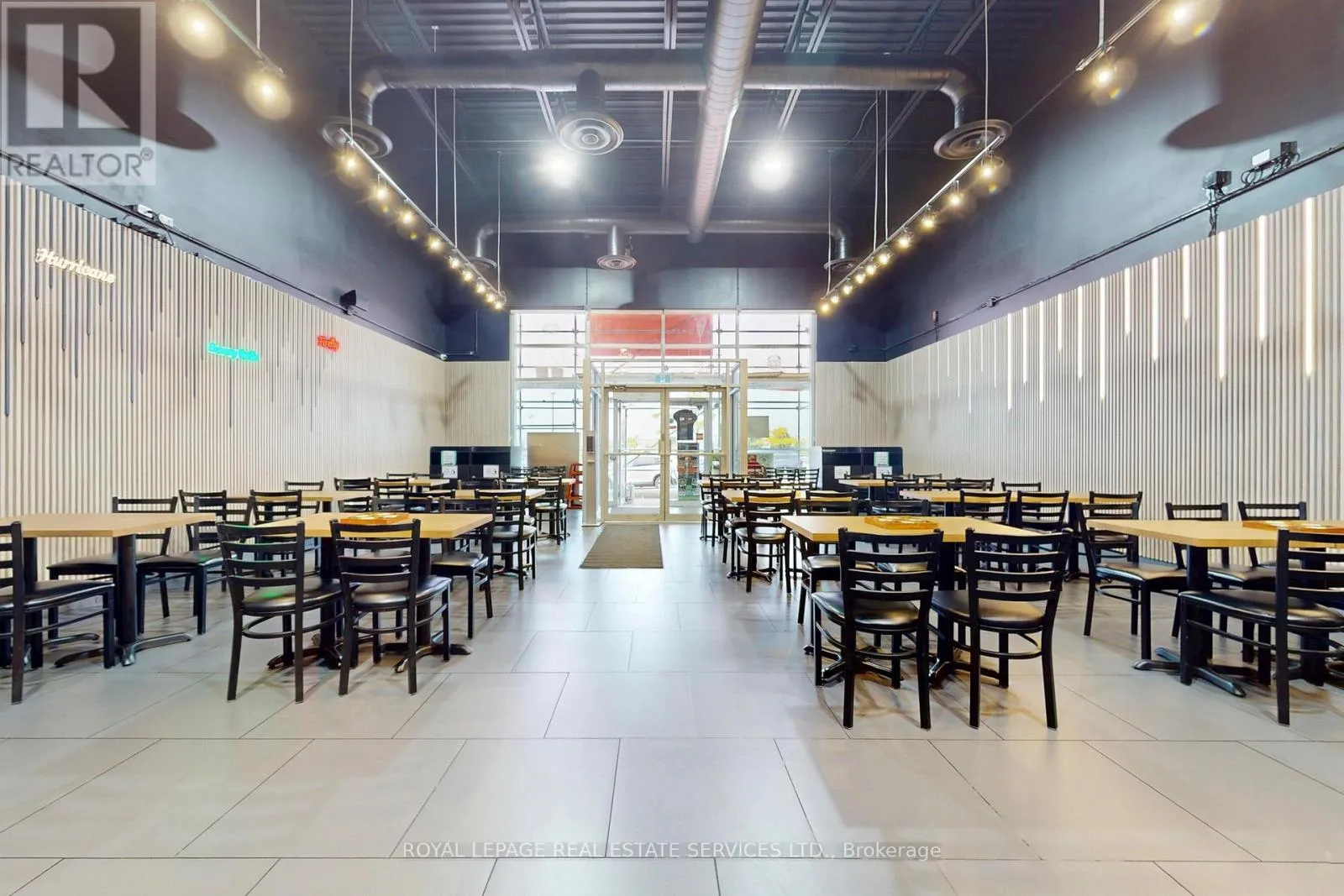 5955 Latimer Drive, Mississauga, Ontario L5V 0B7