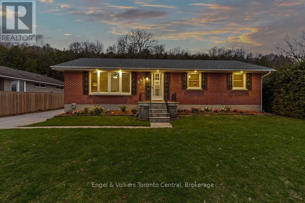 House for rent: 596 6th Avenue W, Owen Sound, Ontario N4K 5E7