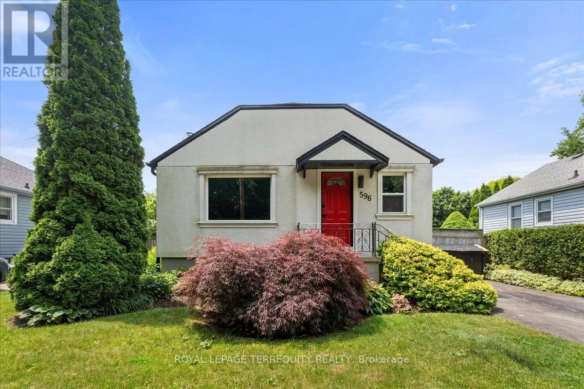 House for rent: 596 Hager Avenue, Burlington, Ontario L7S 1P6