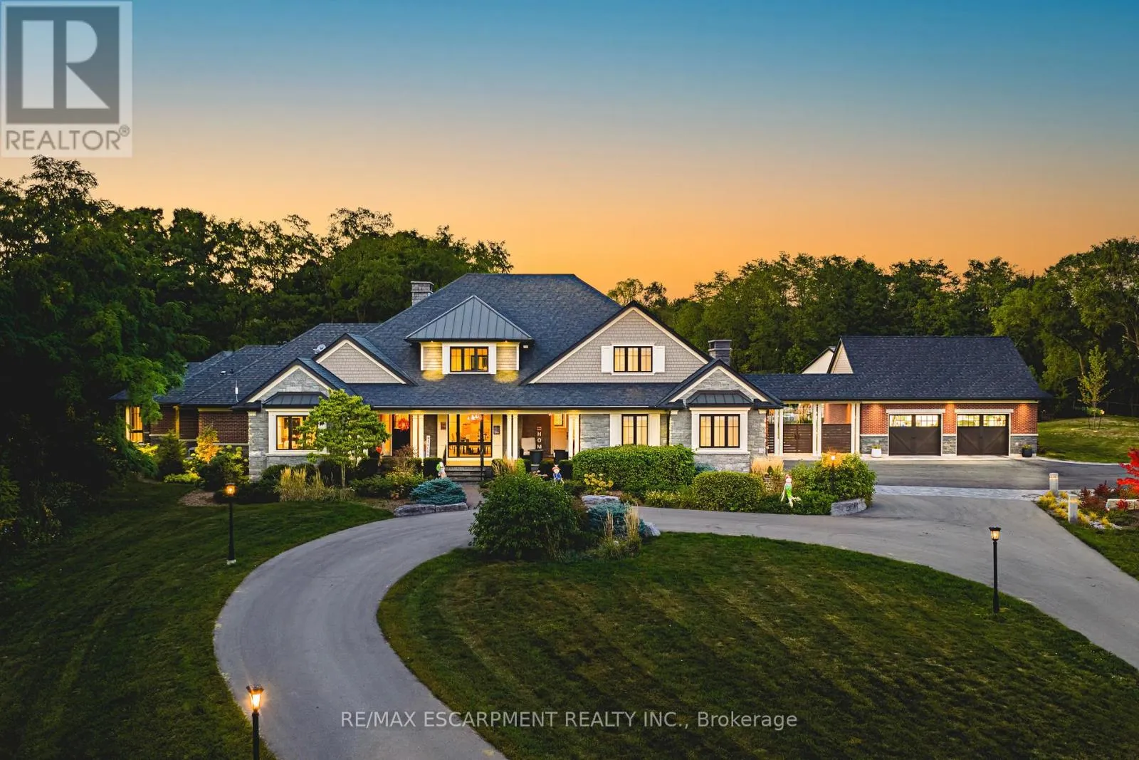 House for rent: 597 Old York Road, Burlington, Ontario L7P 4Y6