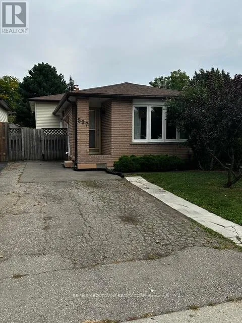 House for rent: 597 Upper Paradise Road, Hamilton, Ontario L9C 5P5