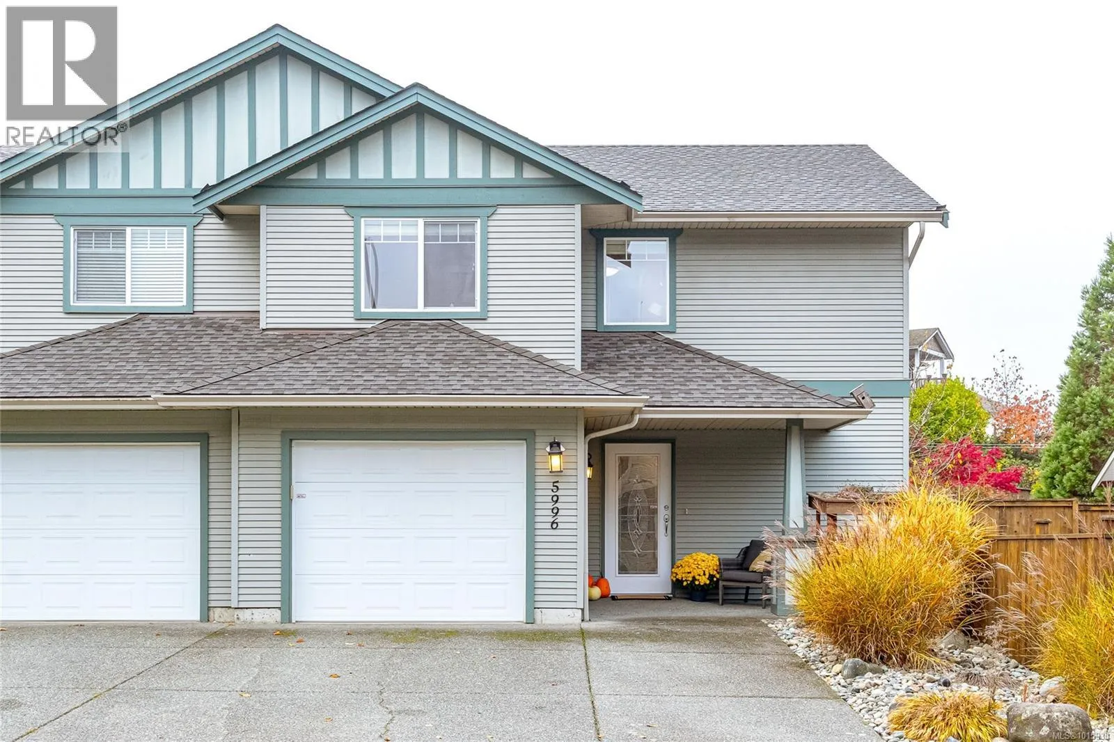 Duplex for rent: 5996 Rockridge Rd, Duncan, British Columbia V9L 6X3