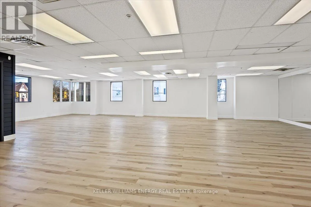 5a - 2 Brock Street W, Uxbridge, Ontario L9P 1P2