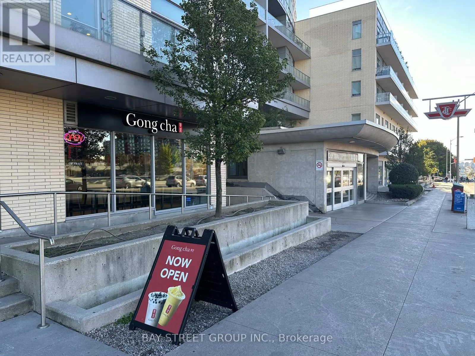 5a - 70 Forest Manor Road, Toronto, Ontario M2J 0A9