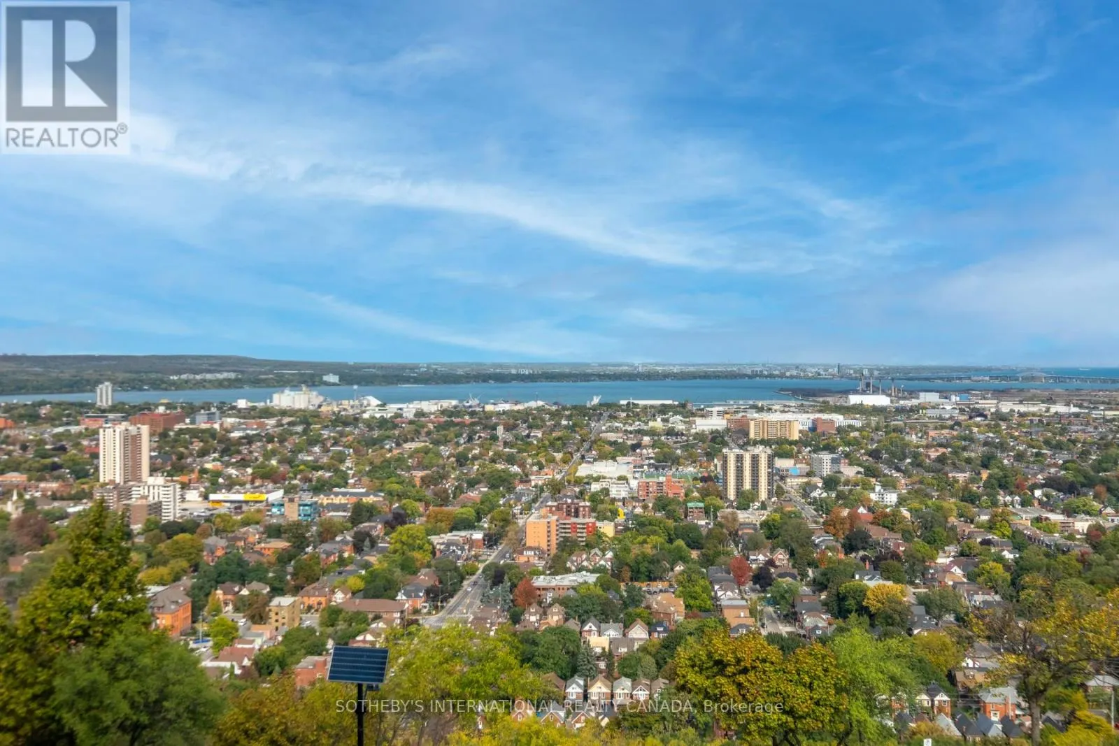 Apartment for rent: 5e - 174 Mountain Park Avenue, Hamilton, Ontario L8V 1A1