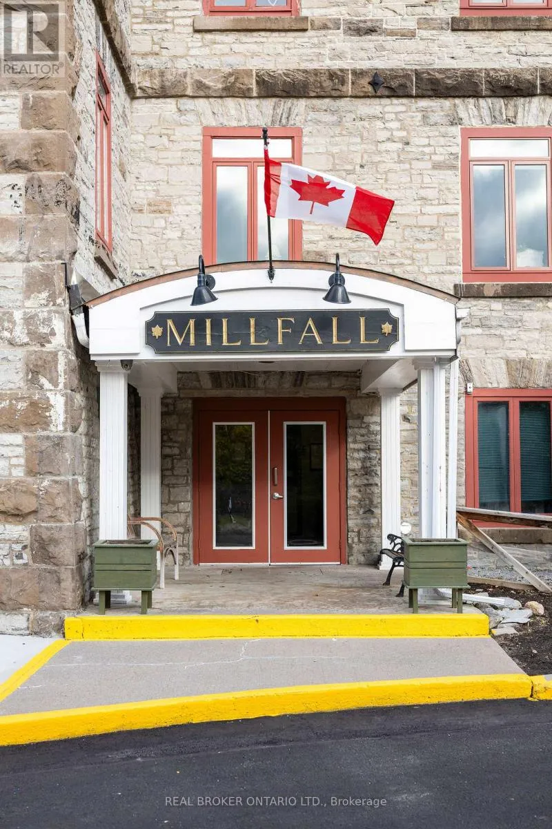 Apartment for rent: 6 - 1 Rosamond Street E, Mississippi Mills, Ontario K0A 1A0