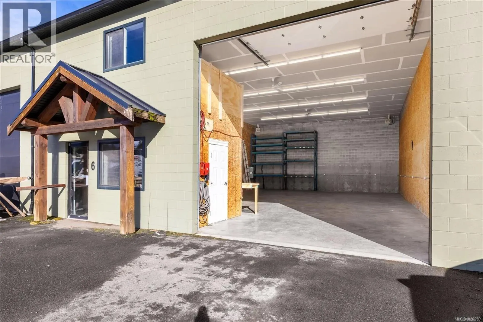 Commercial Mix for rent: 6 1010 Shearme Rd, Errington, British Columbia V0R 2H0