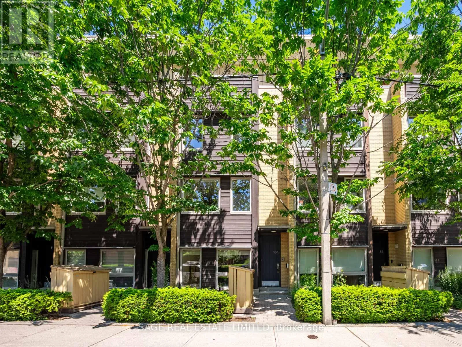 Row / Townhouse for rent: 6 - 10a Cecil Street, Toronto, Ontario M5T 3B1