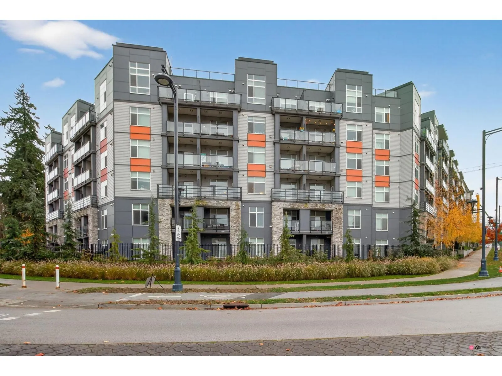 Apartment for rent: 6 11077 Ravine Road, Surrey, British Columbia V3T 0R7