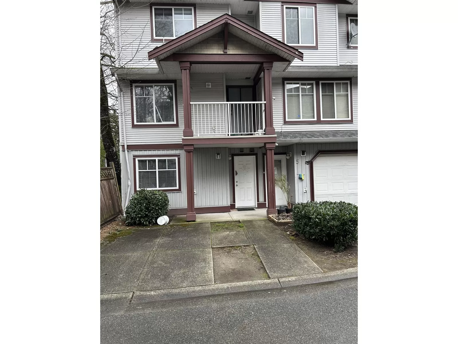 Row / Townhouse for rent: 6 12070 76 Avenue, Surrey, British Columbia V3W 5Z2