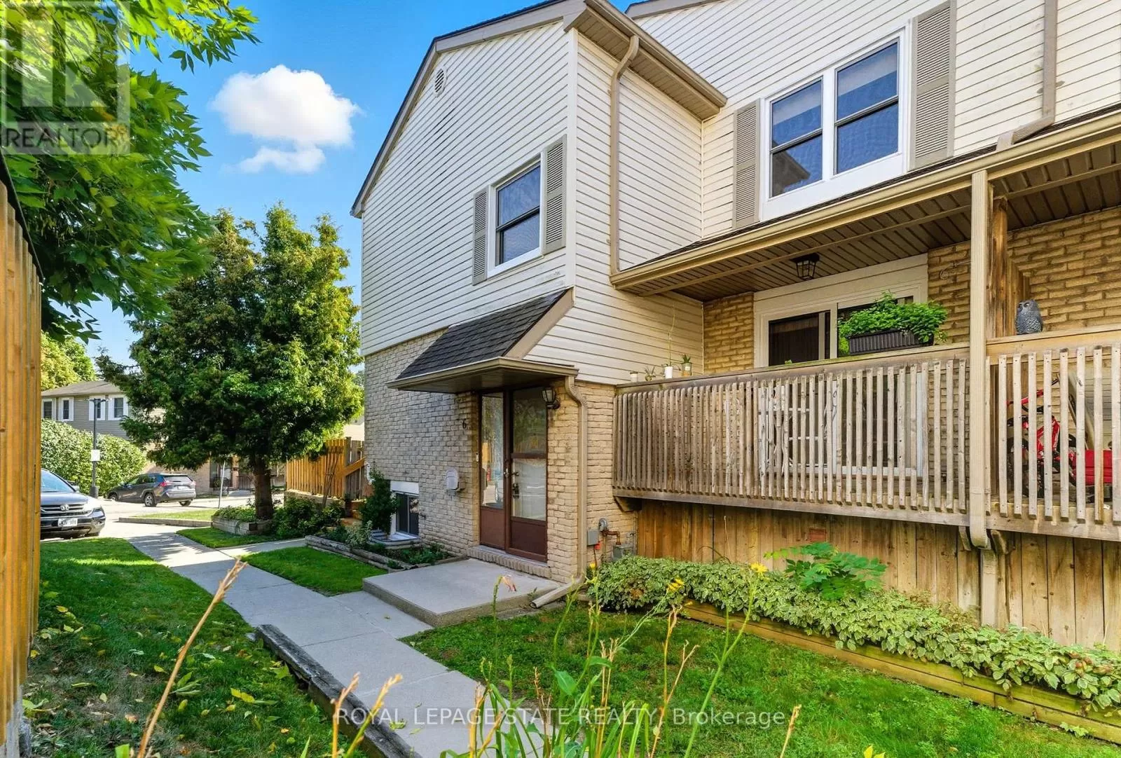 Row / Townhouse for rent: 6 - 1300 Upper Ottawa Street, Hamilton, Ontario L8W 1M8