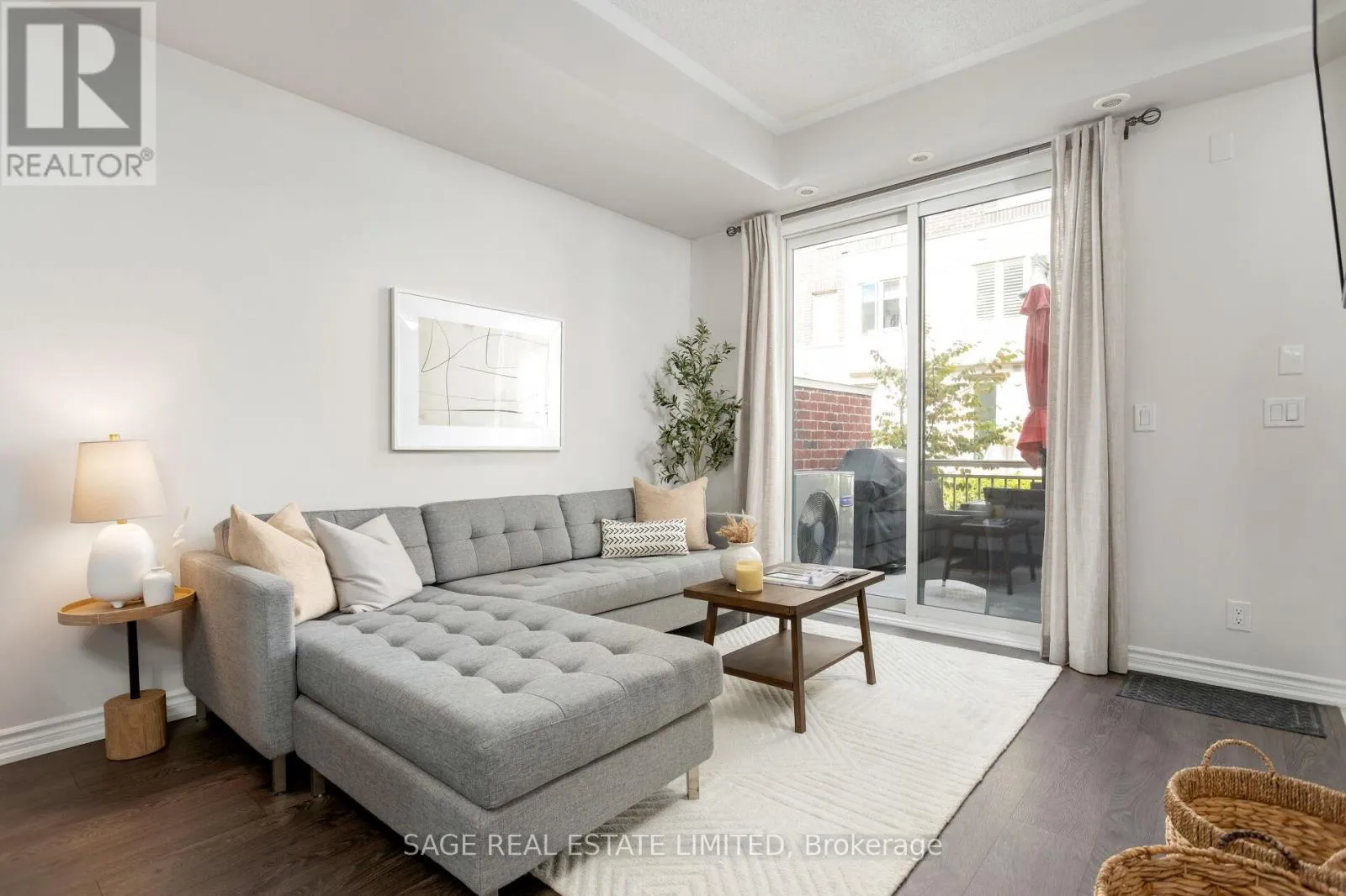 Row / Townhouse for rent: 6 - 135 Long Branch Avenue, Toronto, Ontario M8W 0A9