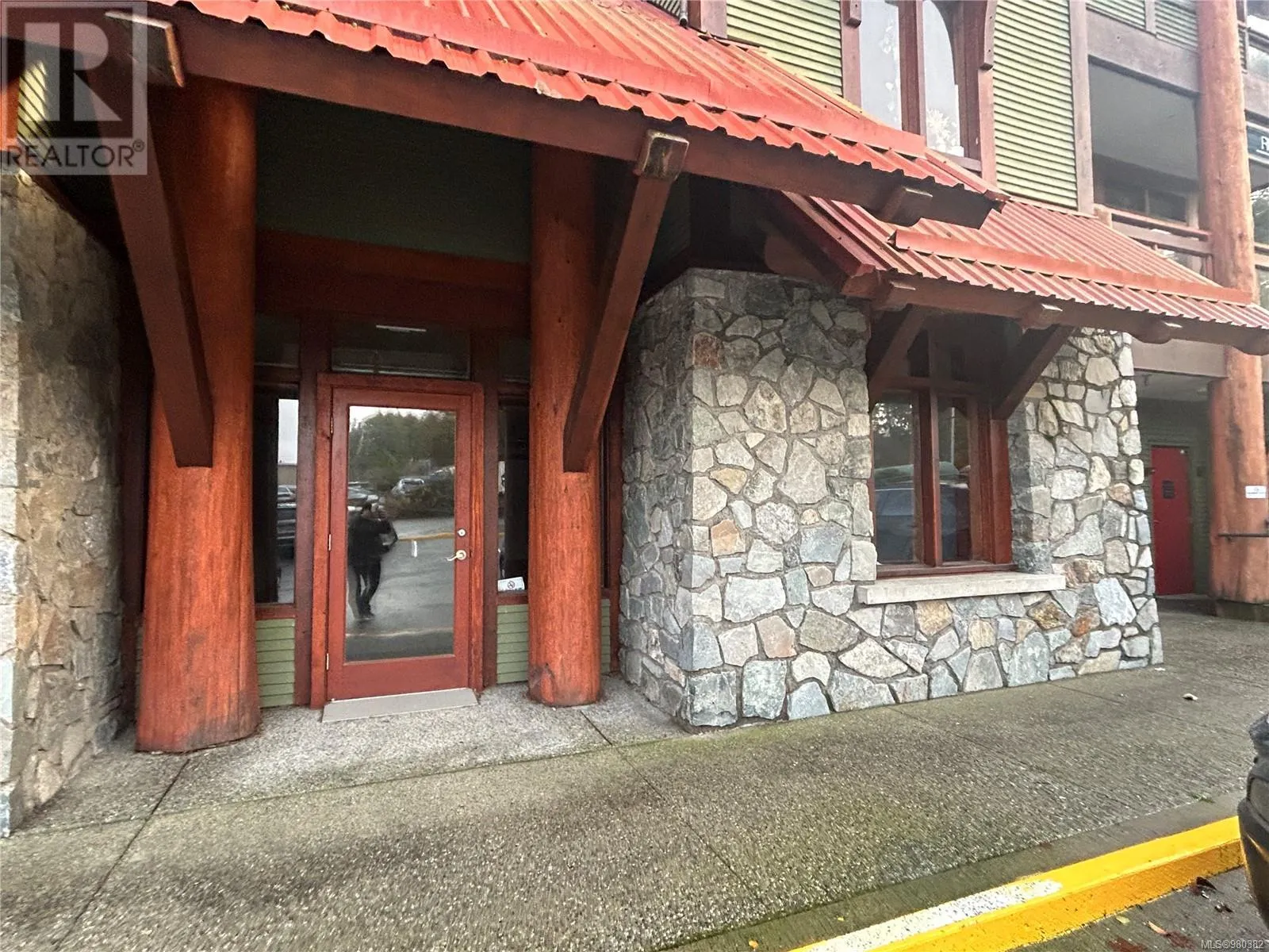 Commercial Mix for rent: 6 1645 Cedar Rd, Ucluelet, British Columbia V0R 3A0