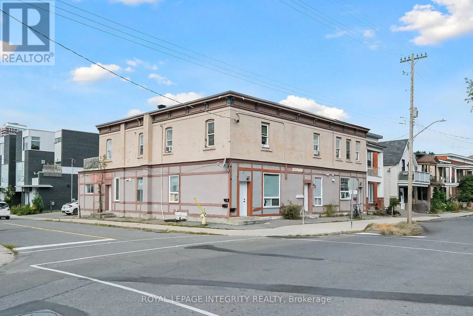 Other for rent: 6 - 202 Rochester Street, Ottawa, Ontario K1R 7M6