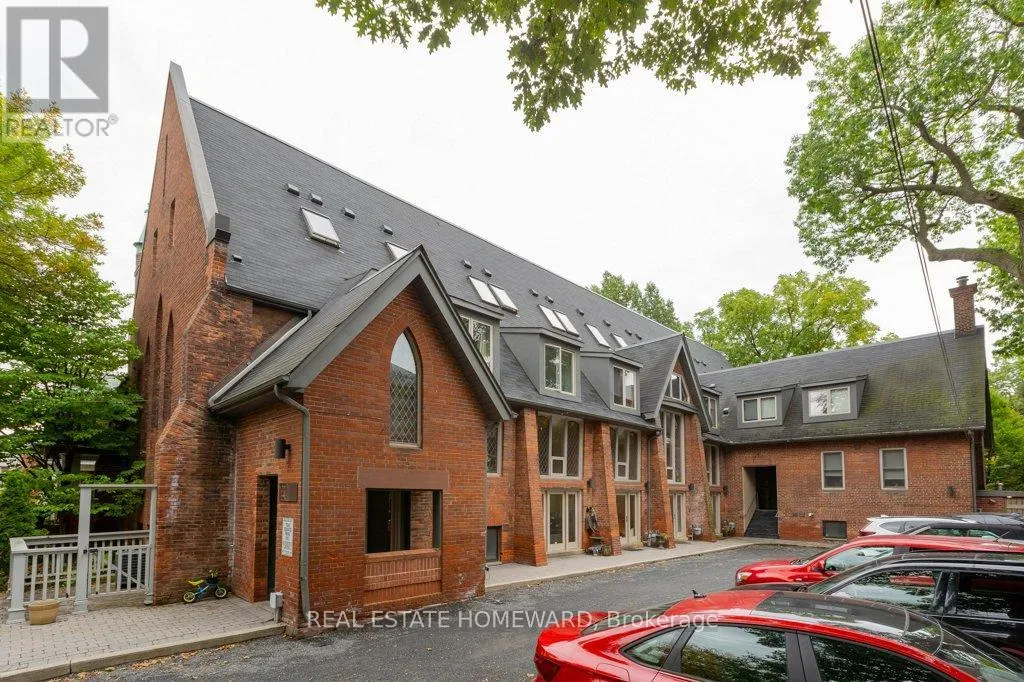 Row / Townhouse for rent: 6 - 21 Swanwick Avenue, Toronto, Ontario M4E 1Z2