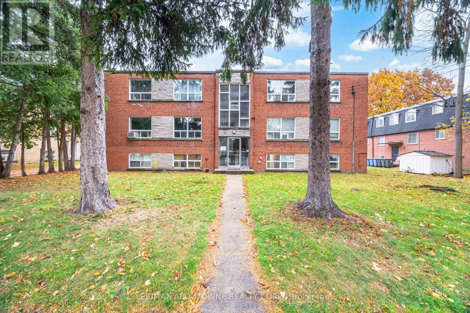 Other for rent: 6 - 2138 Ghent Avenue, Burlington, Ontario L7R 1Y3