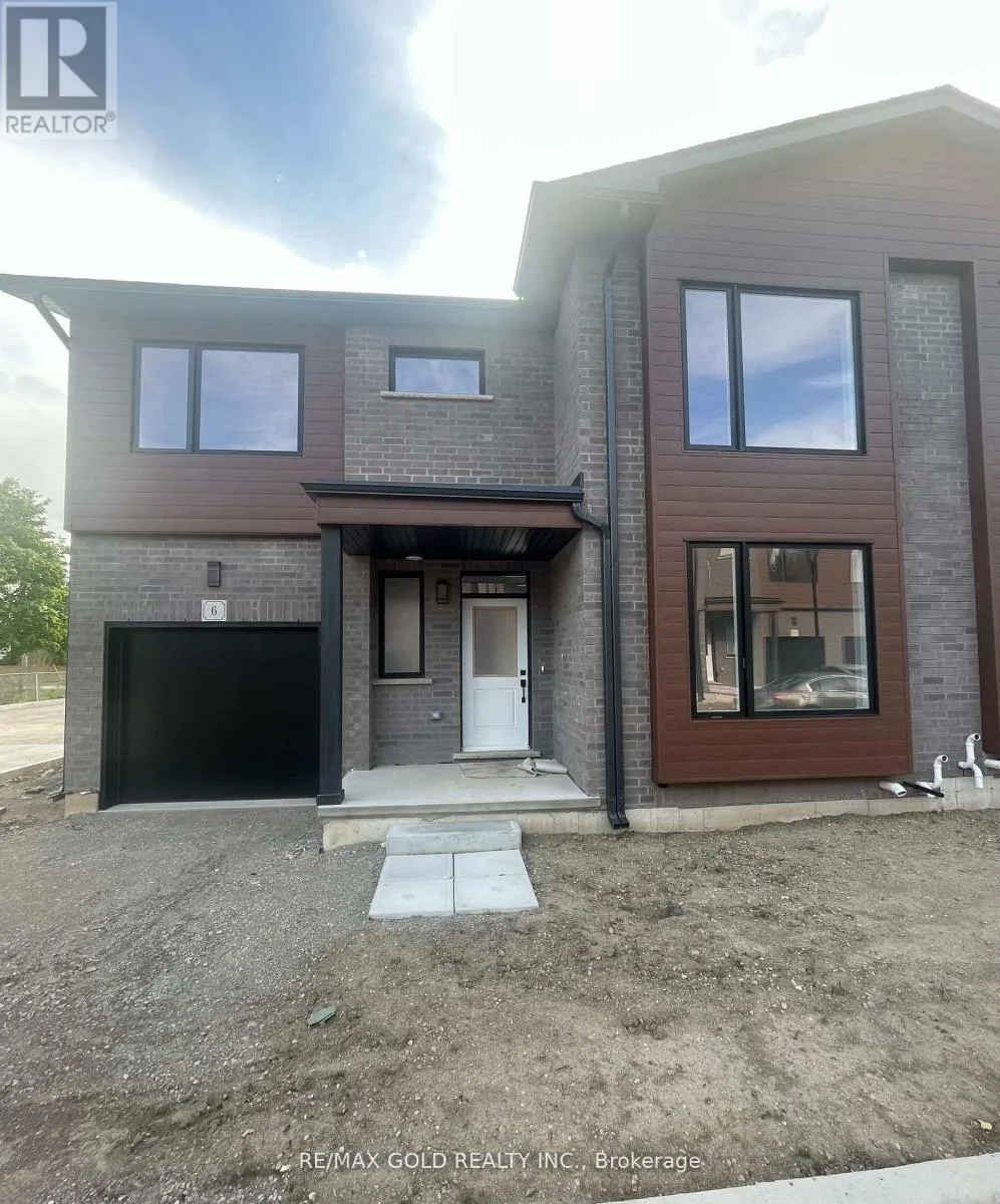 Row / Townhouse for rent: 6 - 264 Blair Road, Cambridge, Ontario N1S 4K9