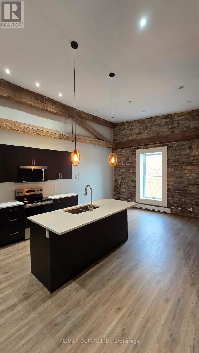 Other for rent: 6 - 330 Victoria Street, Tweed), Ontario K0K 3J0