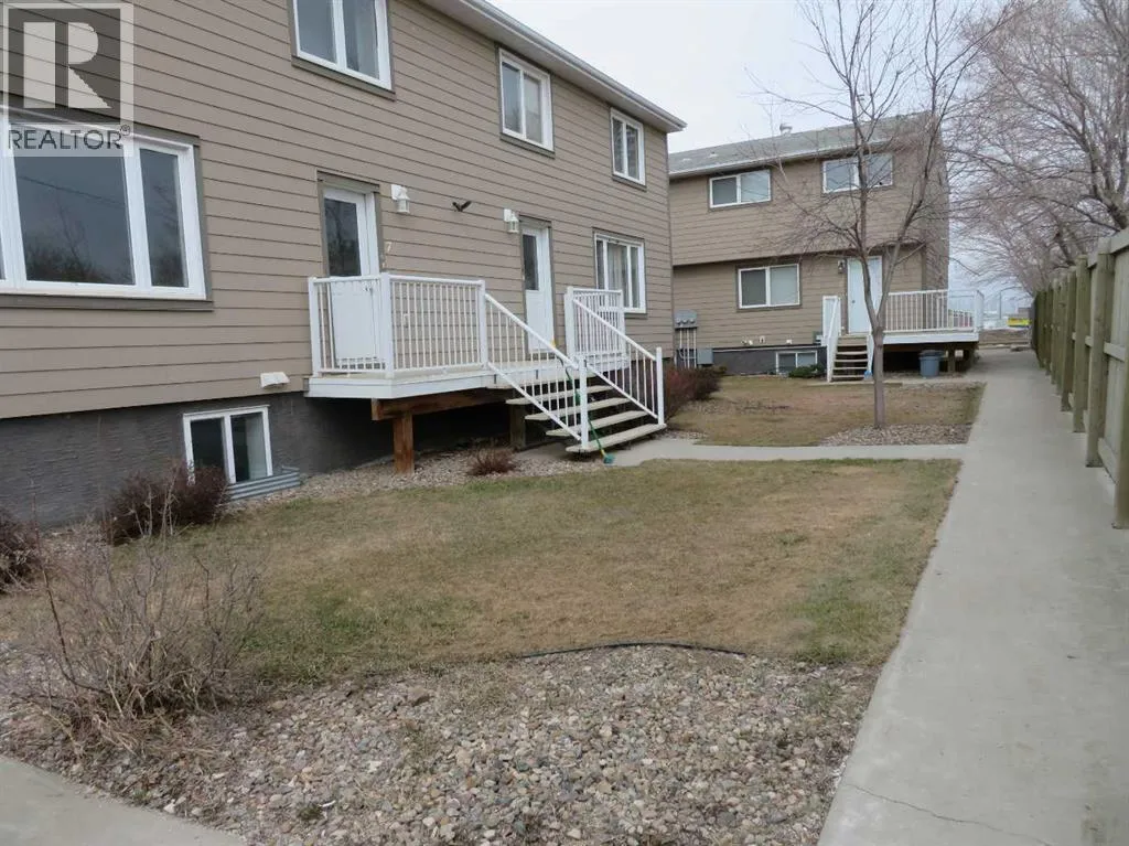 6, 5524 49 Avenue, Lloydminster, Saskatchewan S9V 0V4