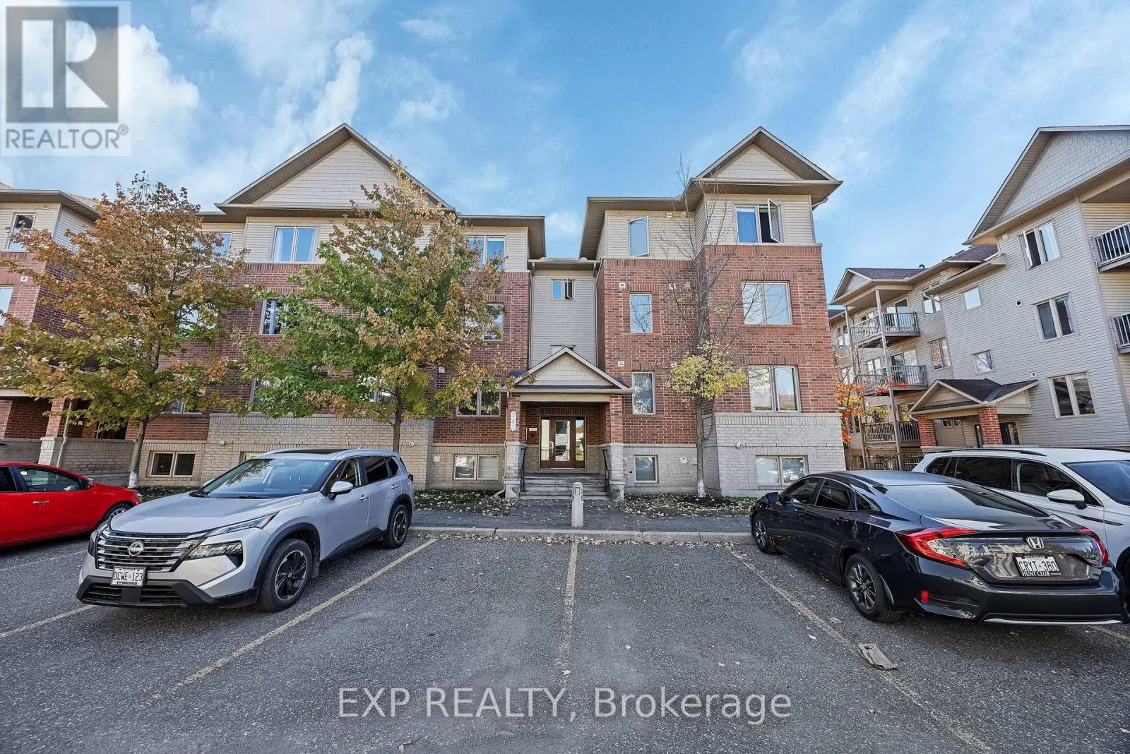 Apartment for rent: 6 - 585 Stonefield Private, Ottawa, Ontario K2G 4R4