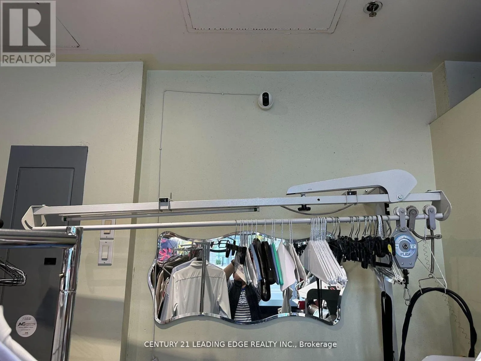 Apartment for rent: 6 & 7 - 840 Church Street, Toronto, Ontario M4W 3Y5