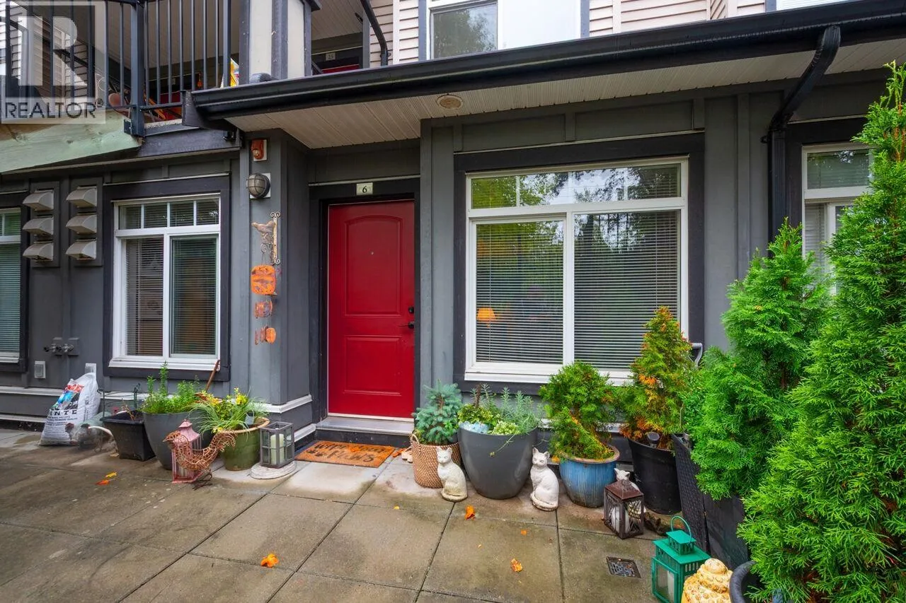 Apartment for rent: 6 7428 E 14th Avenue, Burnaby, British Columbia V3N 0C2