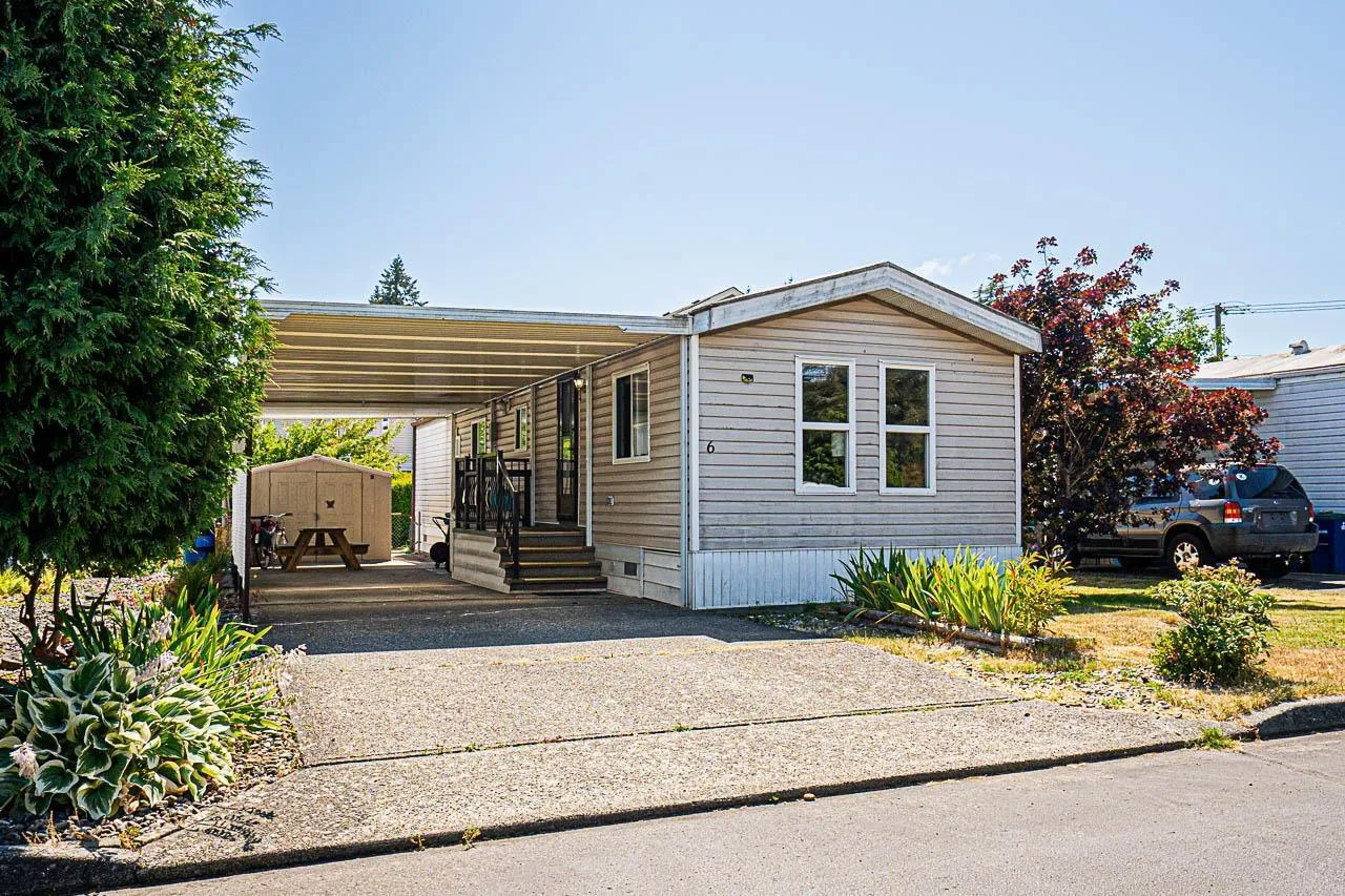 Manufactured Home for rent: 6 8670 156 Street, Surrey, British Columbia V3S 3S1