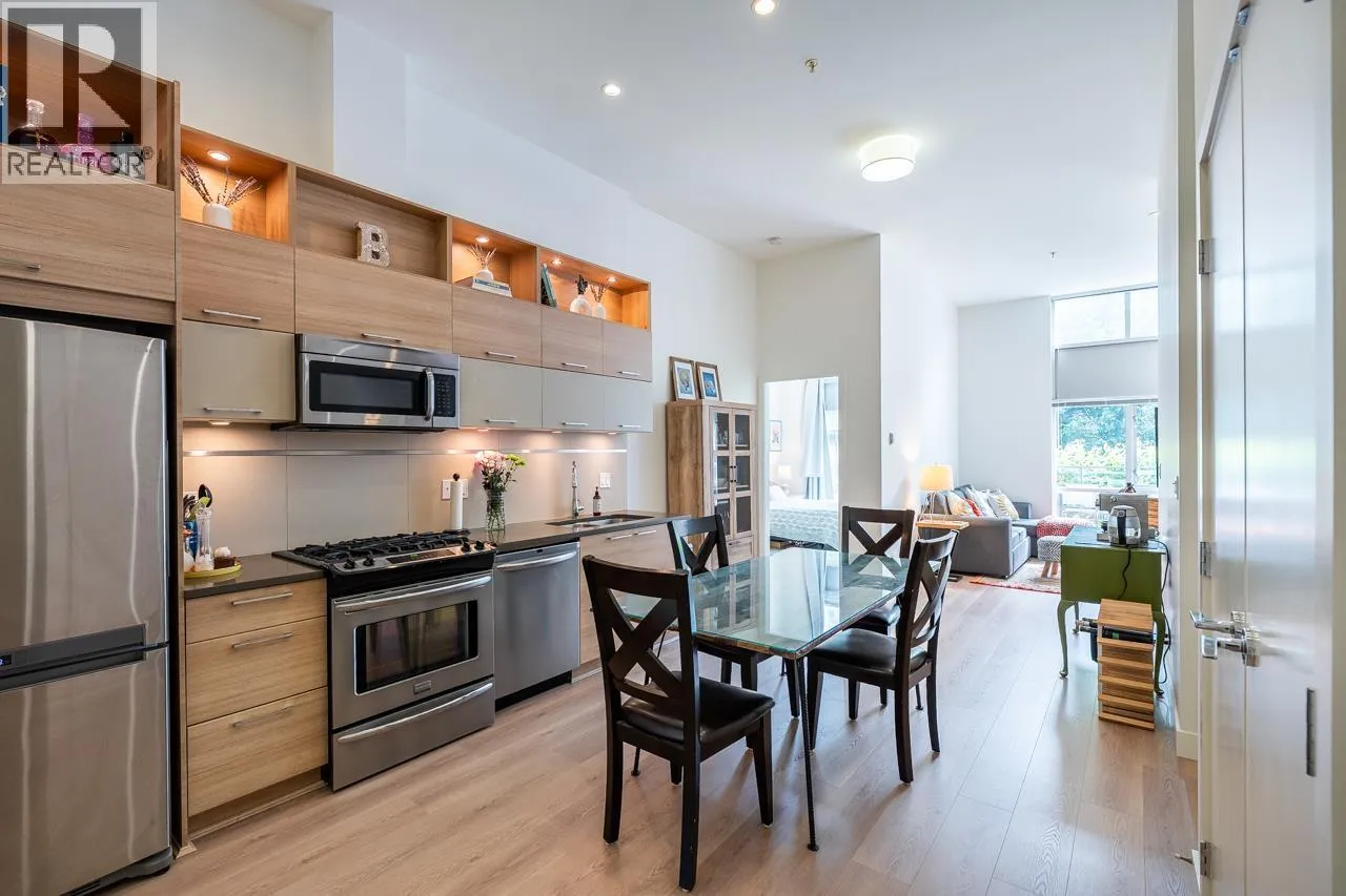 Apartment for rent: 6 9150 University High Street, Burnaby, British Columbia V5A 0C5