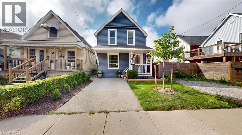 House for rent: 6 Albany Avenue, Hamilton, Ontario L8H 2H2