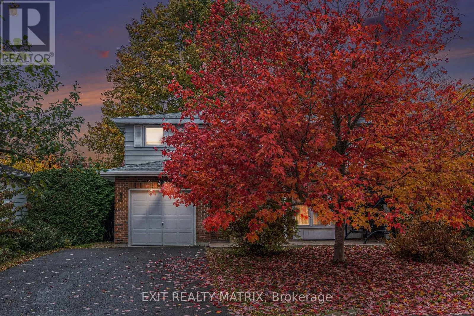 House for rent: 6 Blue Spruce Court, Ottawa, Ontario K1B 3E4