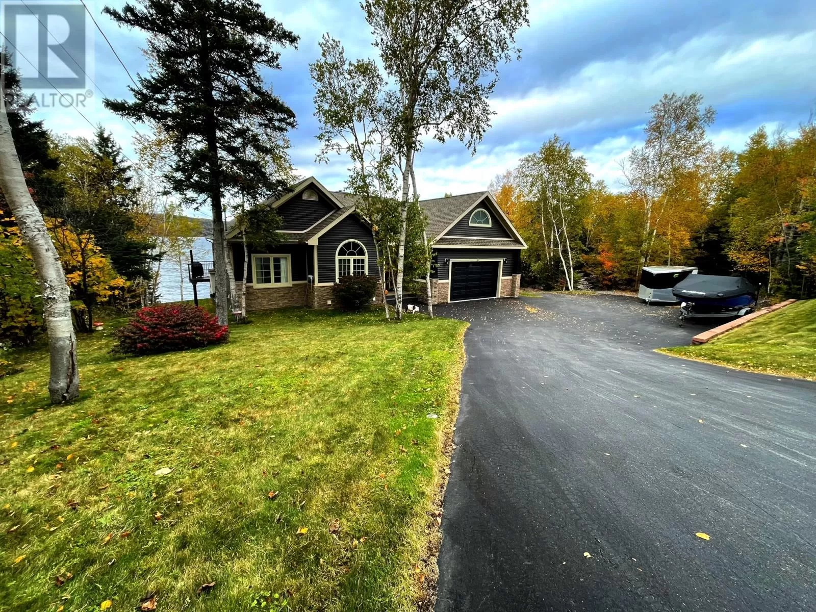 House for rent: 6 Bowater Boulevard, Pasadena, Newfoundland & Labrador A0L 1K0