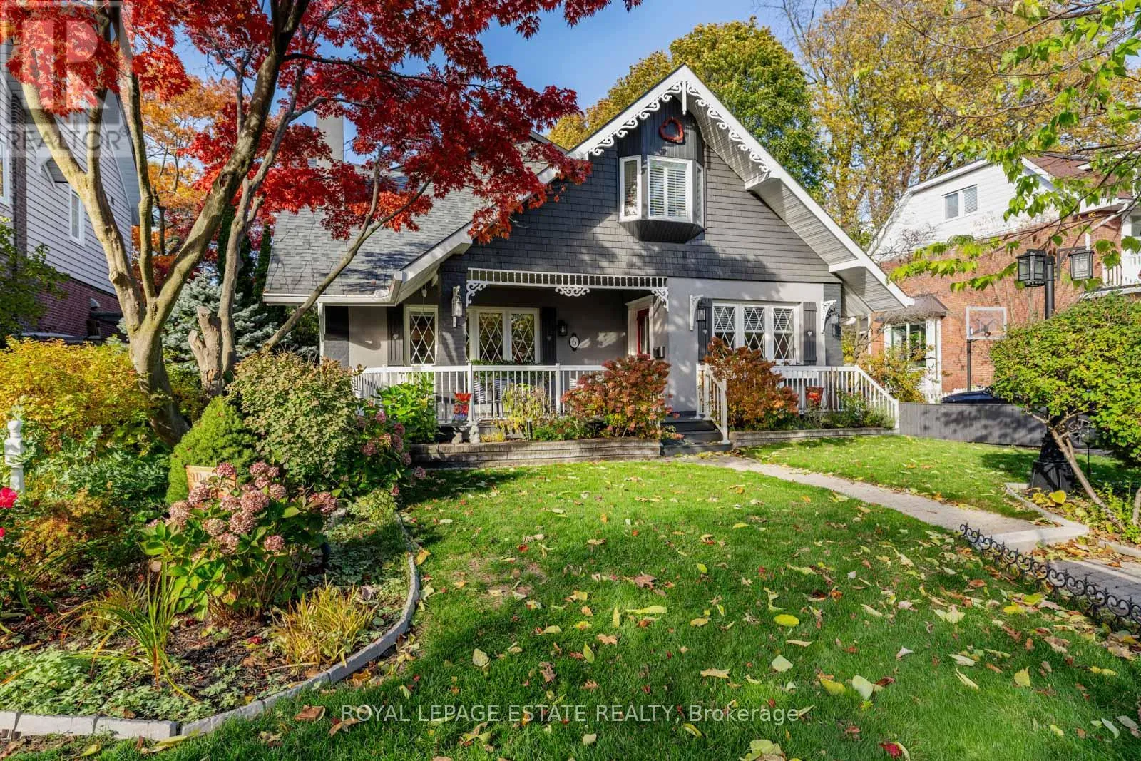 House for rent: 6 Bracken Avenue, Toronto, Ontario M4E 1N2