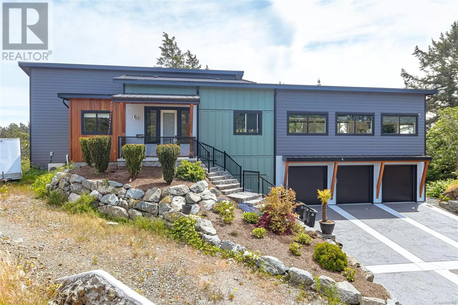 House for rent: 6 Conkor Hts, View Royal, British Columbia V9B 1T9